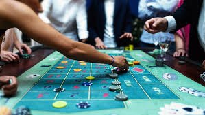Tampilan live-dealer roulette di studio akatsuki189